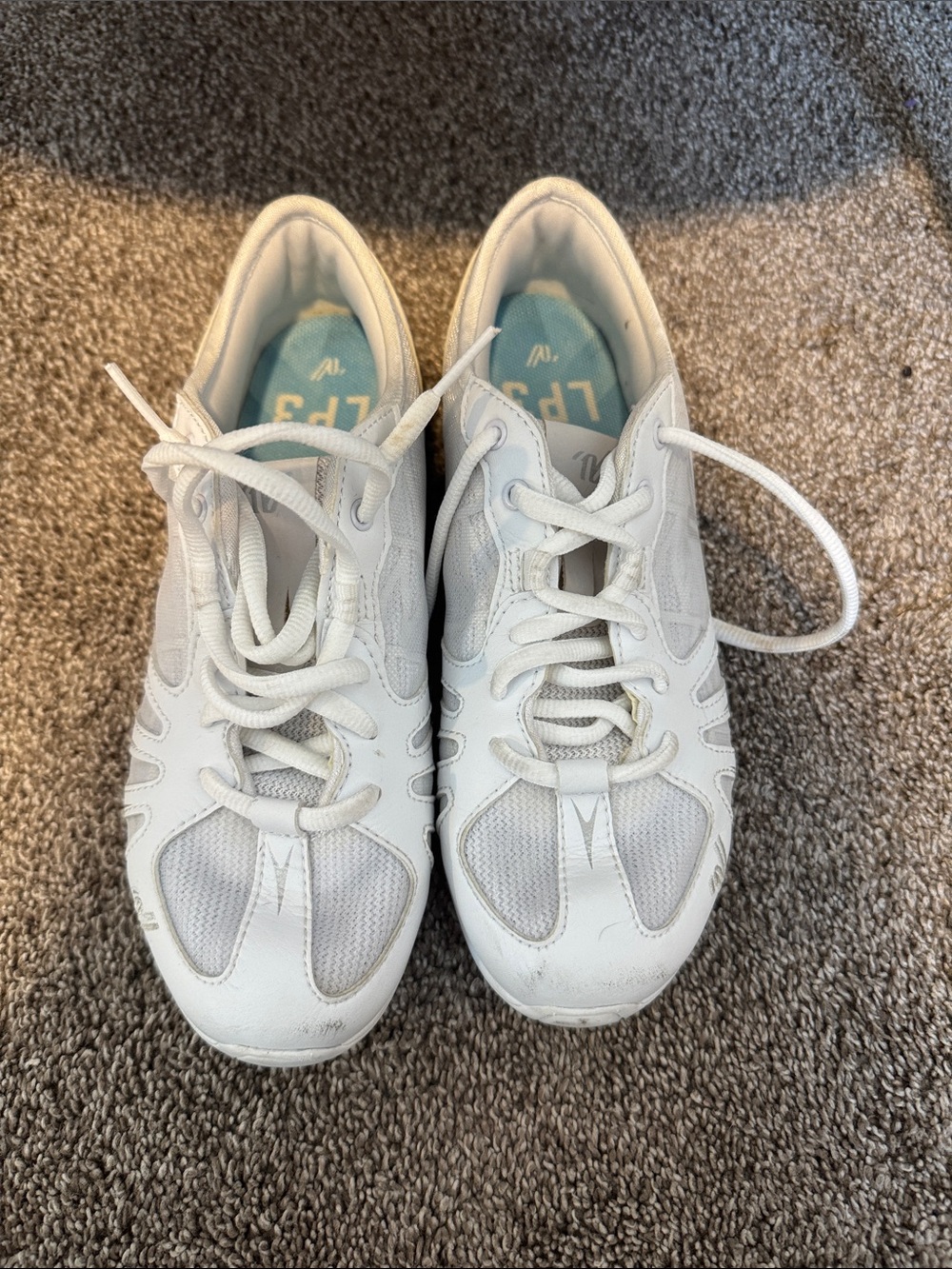 Varsity cheer shoes size 5